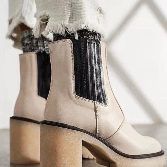 🤍✨ Free people Booties ✨🤍 - Picture 2 of 7